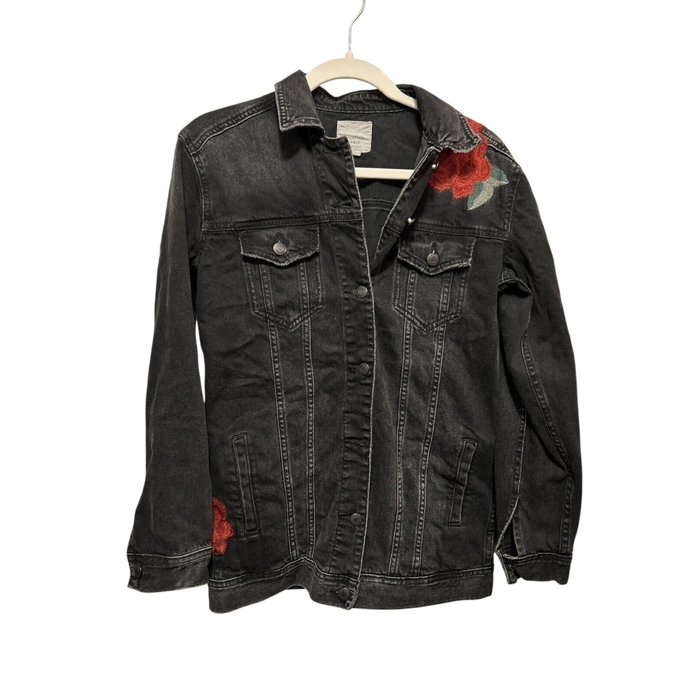 American Eagle Womens XS Embroidered Rose Floral Jean Denim Jacket Black Trucker